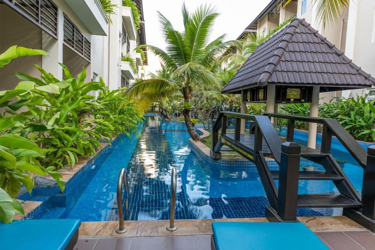 Bali Hotel Phnom Penh Exterior photo